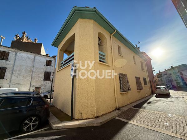 Maison de Village en 3 faces, F4  avec garage et terrasse. A vendre VILLELONGUE DE LA SALANQUE (66140)
