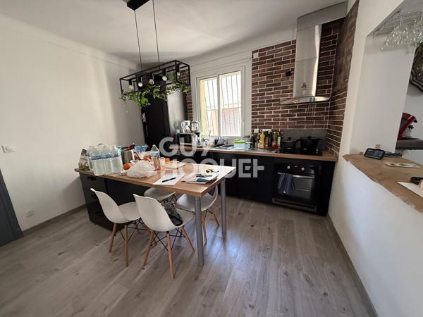 Maison de Village en 3 faces, F4  avec garage et terrasse. A vendre VILLELONGUE DE LA SALANQUE (66140)