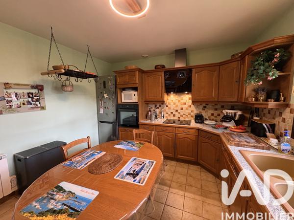 Maison à vendre 6 pièces 140 m² Saint-Fargeau-Ponthierry