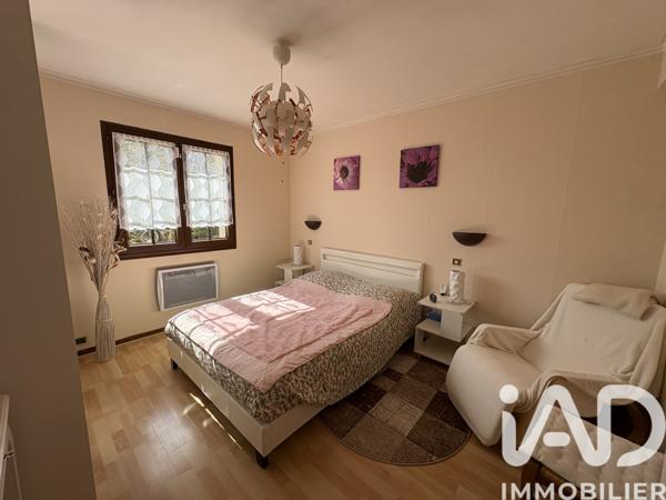 Maison à vendre 6 pièces 140 m² Saint-Fargeau-Ponthierry