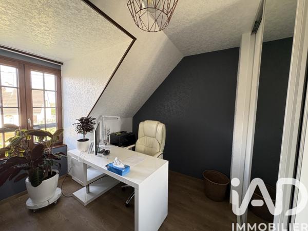Maison à vendre 6 pièces 140 m² Saint-Fargeau-Ponthierry