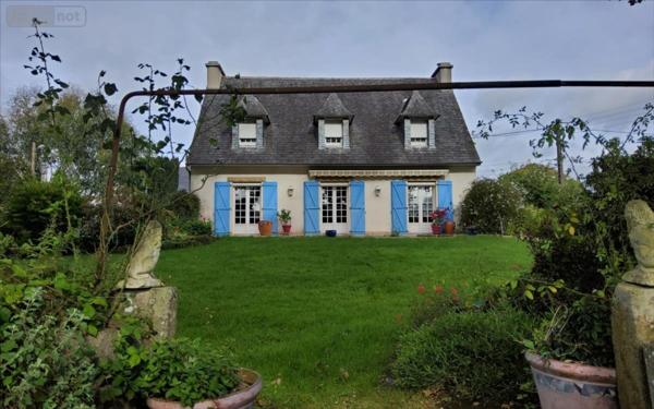 Maison individuelle à vendre à Carhaix-Plouguer dans le Finistère (29270), ref : 29066-1087498