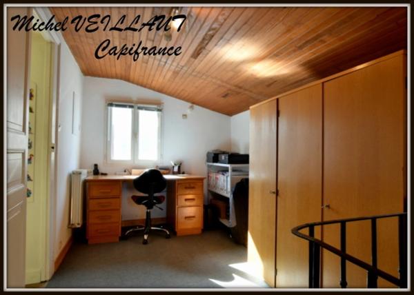 Maison à vendre 11 pièces MOULINS (03), 5 chambres, garage, 3 salles d'eau, terrain 237 m²