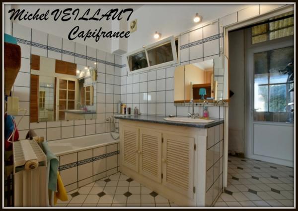 Maison à vendre 11 pièces MOULINS (03), 5 chambres, garage, 3 salles d'eau, terrain 237 m²