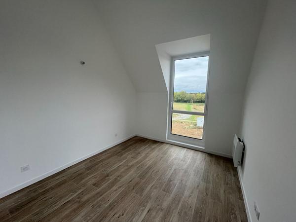 Appartement T5 avec terrasse de 63m² à louer à Saint Erblon - Très bon état
