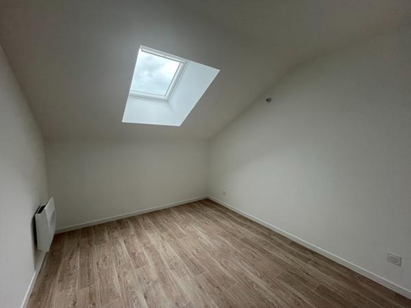 Appartement T5 avec terrasse de 63m² à louer à Saint Erblon - Très bon état