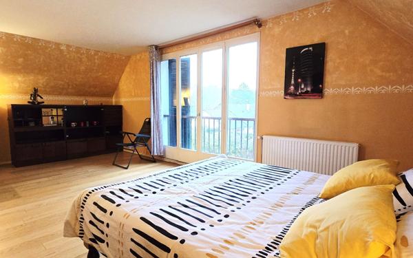 Maison à vendre    6 pièces •  Villecresnes