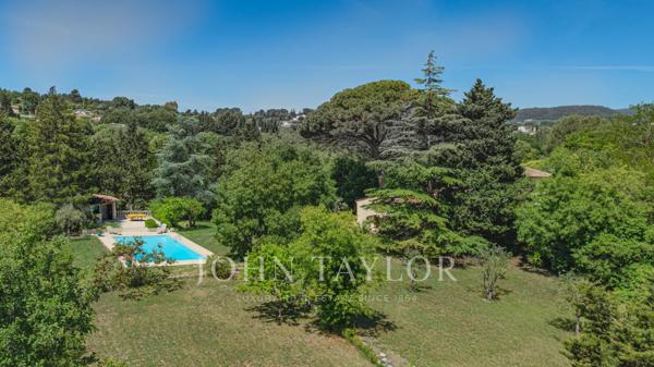Villa familiale de style provençal – Grasse Saint-Jacques