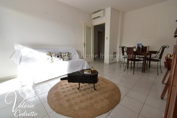 À vendre – Superbe T3 en rez-de-jardin avec grande terrasse à 200 m de la plage – Port Pothuau / Les Salins