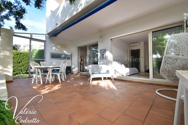 À vendre – Superbe T3 en rez-de-jardin avec grande terrasse à 200 m de la plage – Port Pothuau / Les Salins