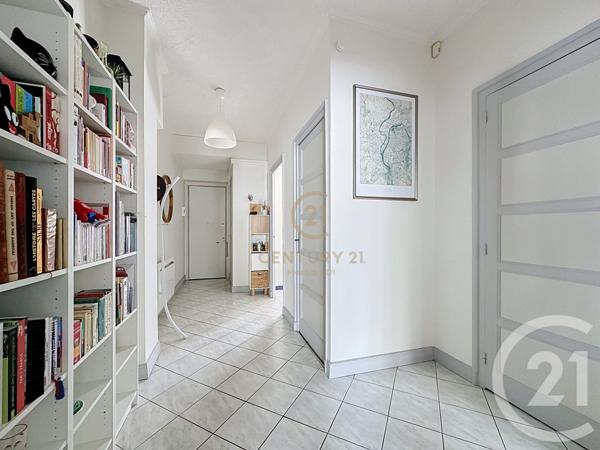 Appartement F3 à vendre  3 pièces - 76,09 m 2   LYON  - 69008