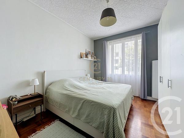 Appartement F3 à vendre  3 pièces - 76,09 m 2   LYON  - 69008