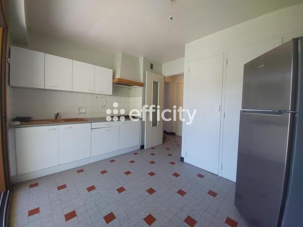 Appartement
         3 pièces
        - 85 m² Exclusivité 185 000 € *