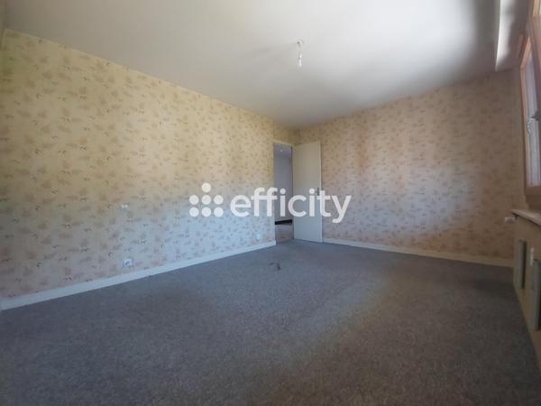 Appartement
         3 pièces
        - 85 m² Exclusivité 185 000 € *