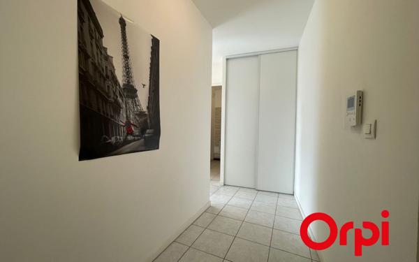 Appartement à vendre    2 pièces • 49,60 m2 Vénissieux