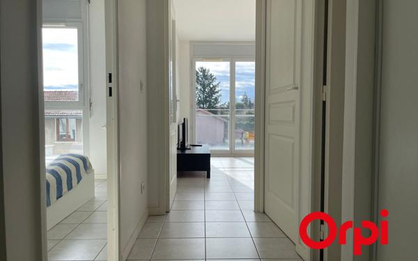 Appartement à vendre    2 pièces • 49,60 m2 Vénissieux