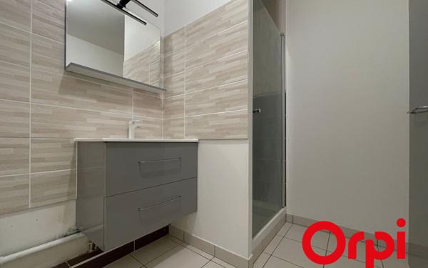 Appartement à vendre    2 pièces • 49,60 m2 Vénissieux