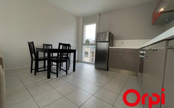 Appartement à vendre    2 pièces • 49,60 m2 Vénissieux