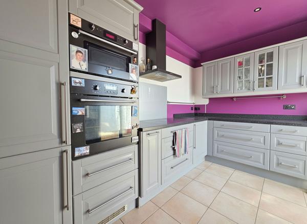 Maison familiale 5 chambres avec jardin et sous-sol à Armentières-en-Brie