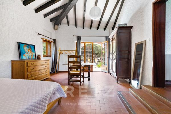 Villa de charme au coeur d'un domaine luxuriant