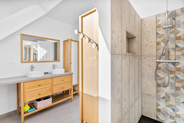 Maison Chambourcy 8 pièce(s) 204m2 960 000 € **  - Référence  18445
