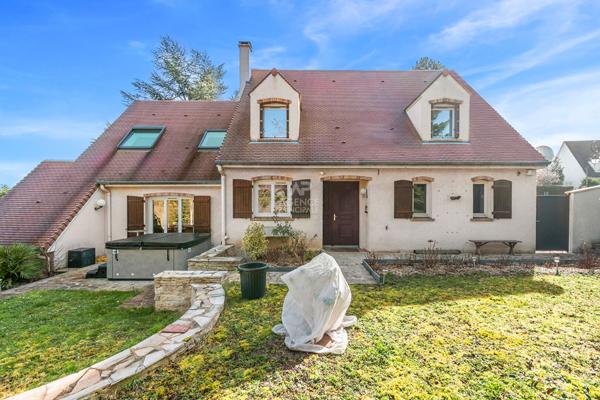 Maison Chambourcy 8 pièce(s) 204m2 960 000 € **  - Référence  18445