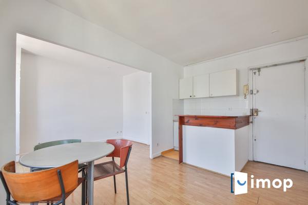 Paris 2e – Studio lumineux de 27 m² au 6e étage avec ascenseur, à 3 min du métro Quatre-Septembre