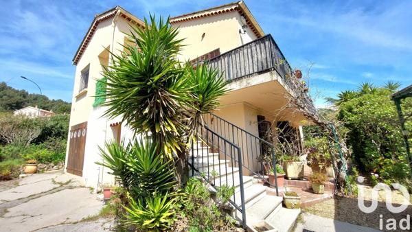 Maison traditionnelle 5 pièces de 158 m² à La Garde (83130)