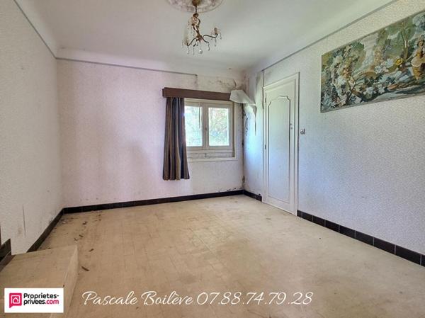 Maison  avec diverses dépendances et appartement - VERNANTES (49390)