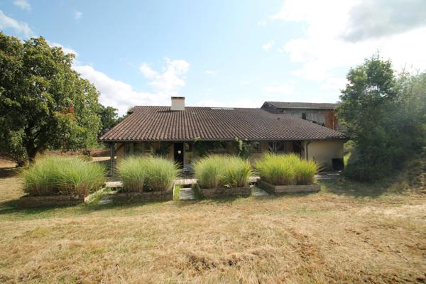 Maison à vendre 7 pièces proche de MARMANDE (47) 334m² - Piscine- Séchoir à tabac- Terrain 51649m²