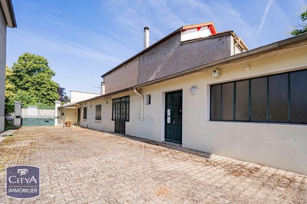 Maison à vendre 7 pièces 188m² Pont-de-Chéruy (38230)