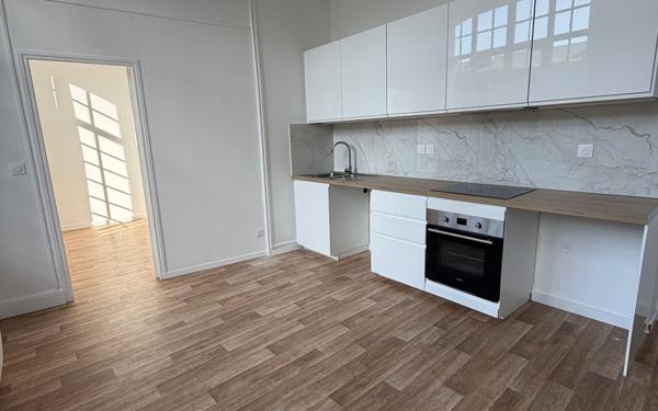 Appartement à louer    1 pièce •  Saint-Quentin