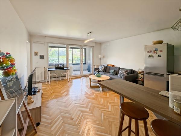 Centre ville Rosny 2 pièces 44 m2 + Loggia