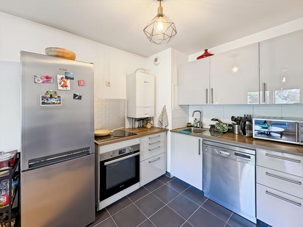 Centre ville Rosny 2 pièces 44 m2 + Loggia