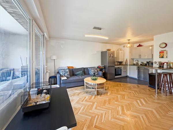 Centre ville Rosny 2 pièces 44 m2 + Loggia