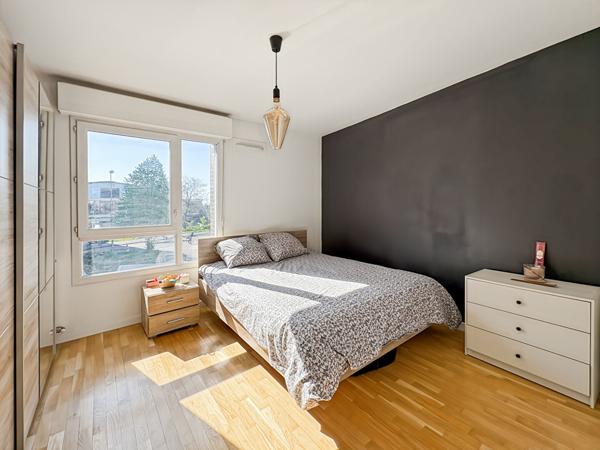 Centre ville Rosny 2 pièces 44 m2 + Loggia