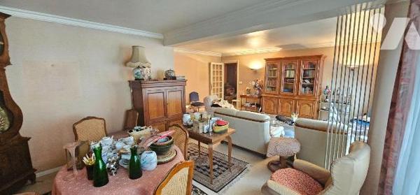 La Madeleine quartier Saint Maur
Bel appartement de 112,85 m² à fort potentiel avec travaux de...