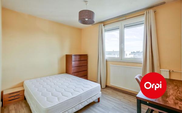 Appartement à vendre    4 pièces • 83 m2 Saint-Priest