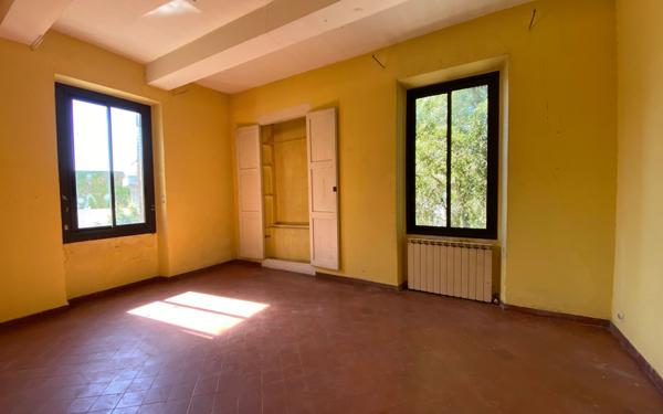 Appartement à vendre    3 pièces •  Carpentras