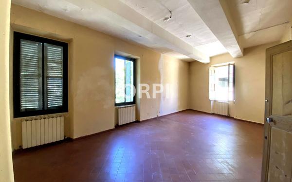 Appartement à vendre    3 pièces •  Carpentras