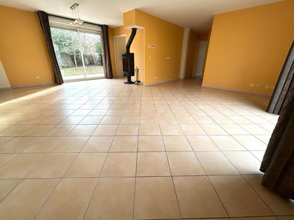 Maison 5 pièce(s) 127m² 429 000 € **  - Référence  9027