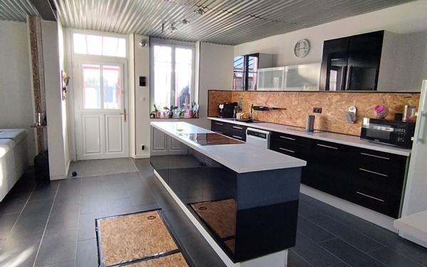 Maison à vendre    6 pièces •  Saint-Quentin-sur-Coole