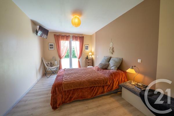 Maison à vendre  6 pièces - 189,83 m 2   MEDIS  - 17