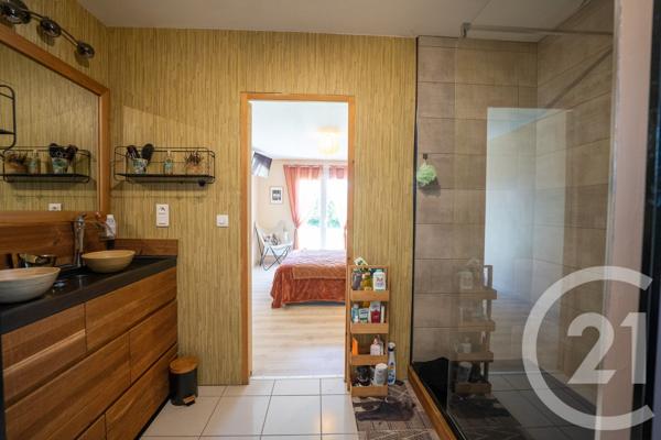 Maison à vendre  6 pièces - 189,83 m 2   MEDIS  - 17