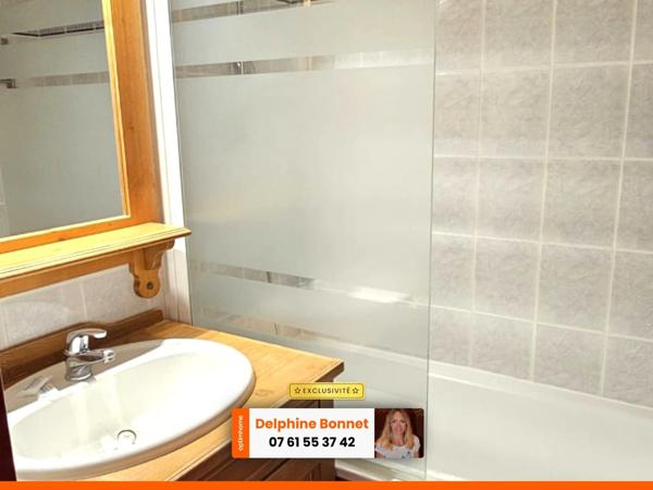 Valfréjus, appartement 3P/ T3 de 32 m2 en dernier étage d'un chalet bord piste de ski