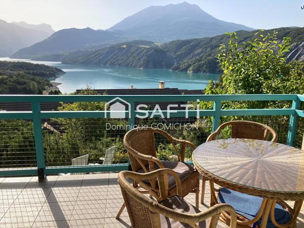 Maison avec une superbe vue sur le lac
