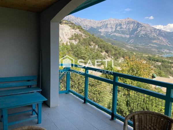 Maison avec une superbe vue sur le lac