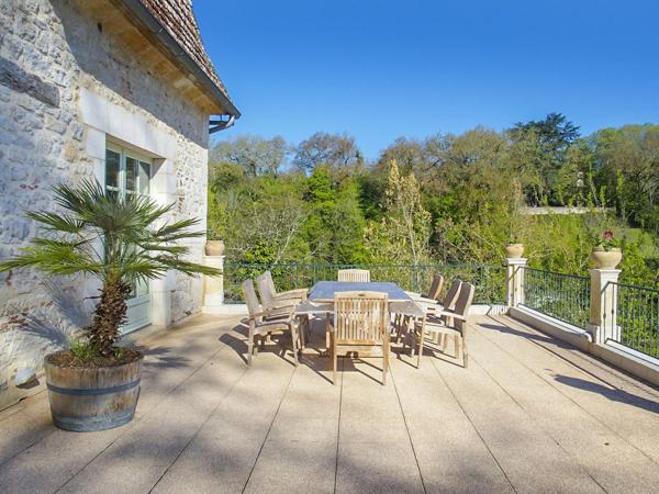 Prayssac (46220) Unique Manoir Ancien au bord du Lot