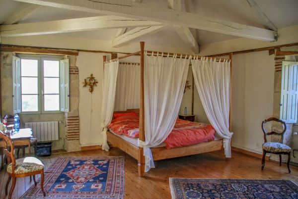 Prayssac (46220) Unique Manoir Ancien au bord du Lot