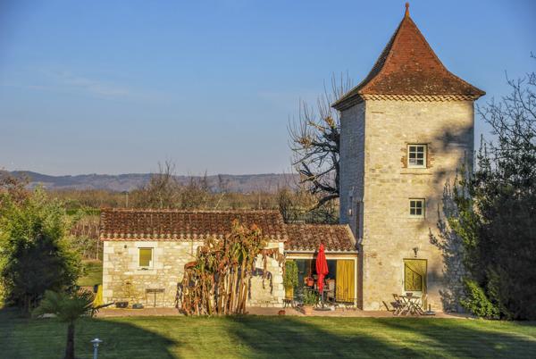 Prayssac (46220) Unique Manoir Ancien au bord du Lot